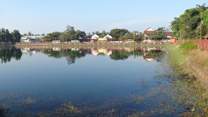 Mananchira Square, Kozhikode 