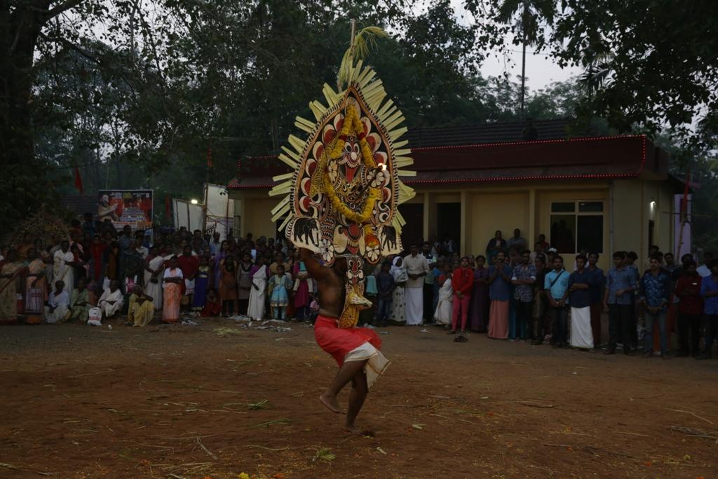 Mangala Kolam in Padayani