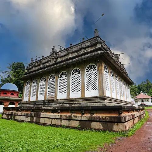 Pazhayangadi Mosque