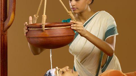 Shirodhara with milk - Ayurveda therapy