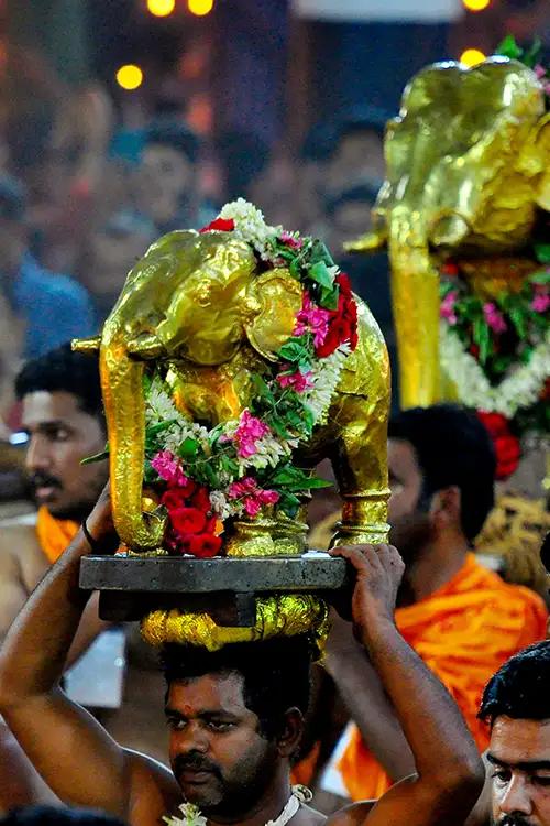 Ezhara Ponnana @ Ettumanoor Temple