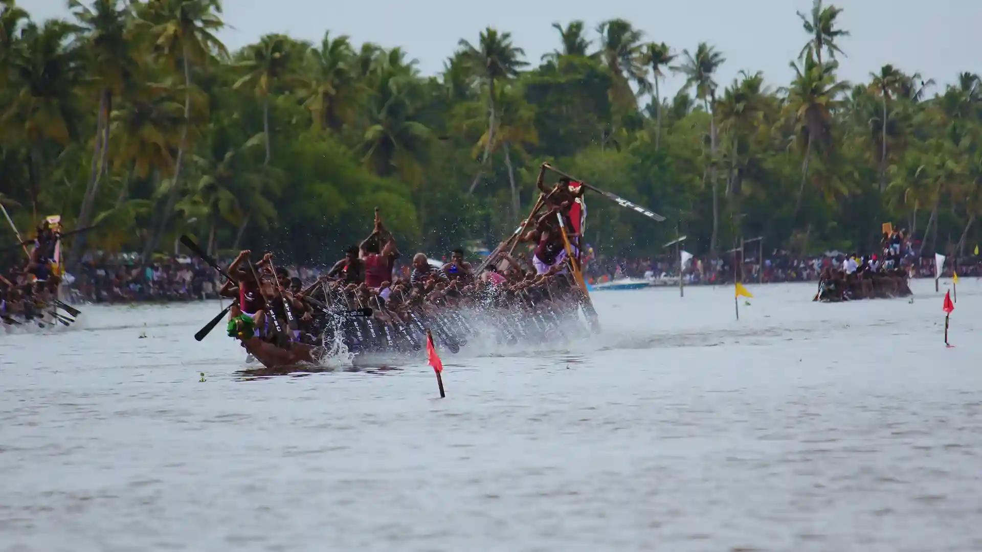 The Spectacular Water Regatta of God’s Own Country The Spectacular Water Regatta of God’s Own Country