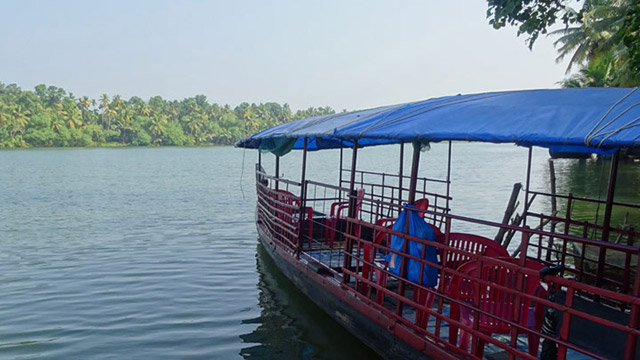 Fish Farm in Munroe Island, Ideal Place for Canoe Trip through Backwater  Canals Editorial Stock Photo - Image of munroe, destination: 148989303