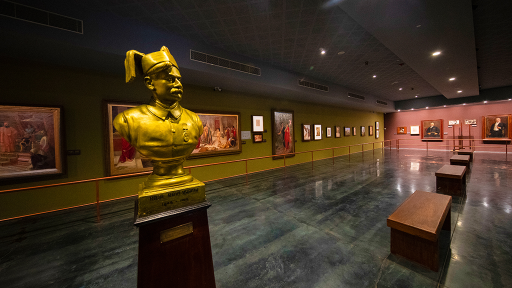 Raja Ravi Varma Art Gallery: Showcasing the Legacy of India’s Iconic Artist 