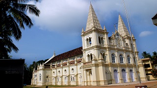 Santa Cruz Basilica, Fort Kochi