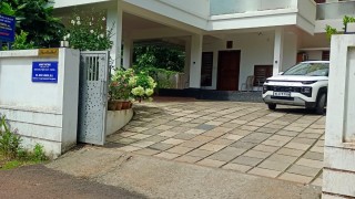 JOSHY HOMESTAY THIRUVALLA