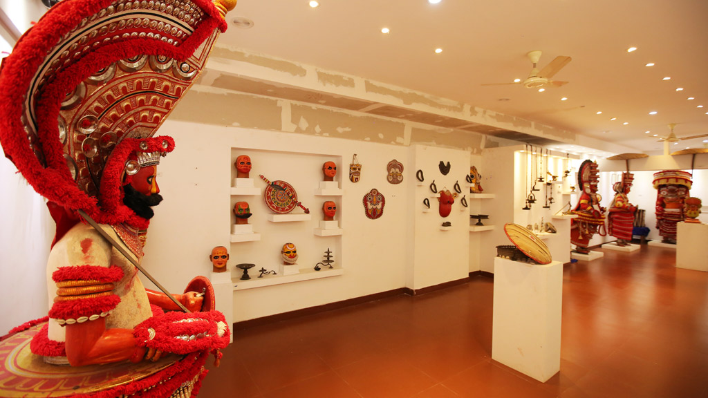 Demonstration of Theyyam Make-up, Chirakkal Folklore Museum