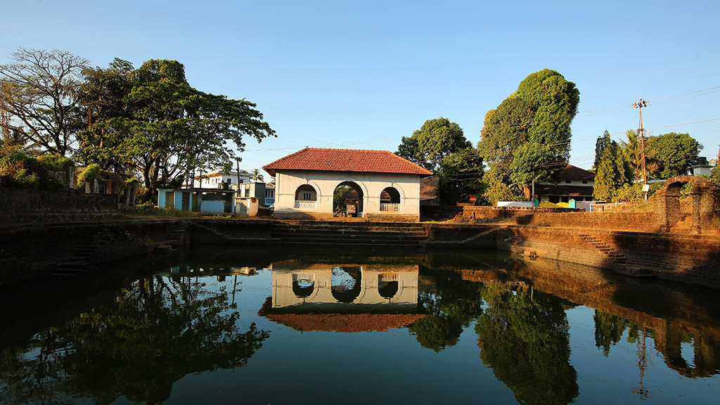 Pond, Kakkulangara Mosque