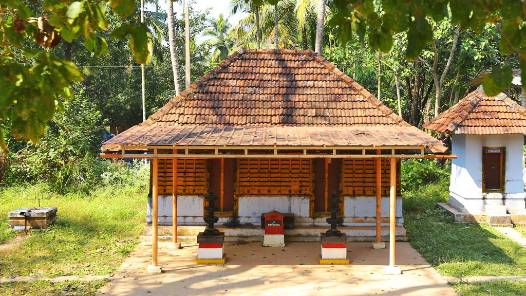 Sree Thacholi Manikoth Temple