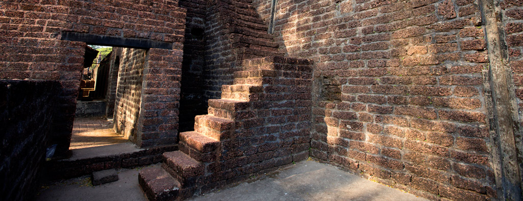 Steps leading to the bastions at Thalassery Fort