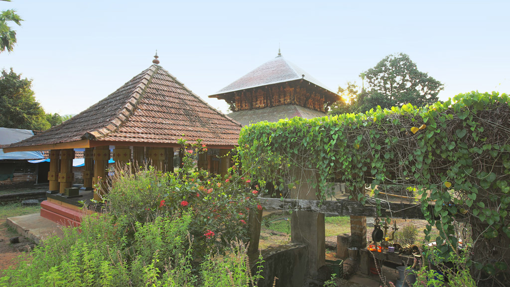Inner View, Thodeekalam Siva Temple