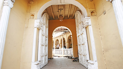 Entrance of Ali Haji Mosque