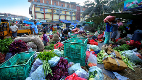 Vadakara Market, a busy morning