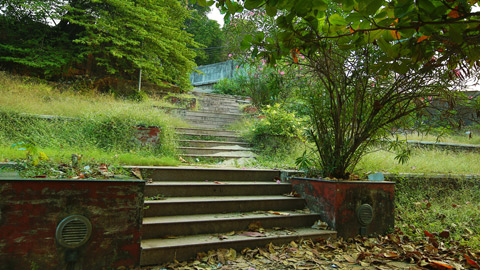 Jawahar Ghat, steps leading to the beach