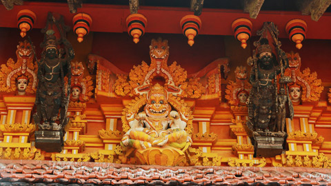 Sculptures at Kadirur Surya Narayana Temple