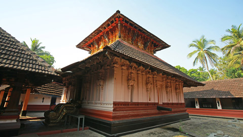 Kadirur Surya Narayana Temple side view