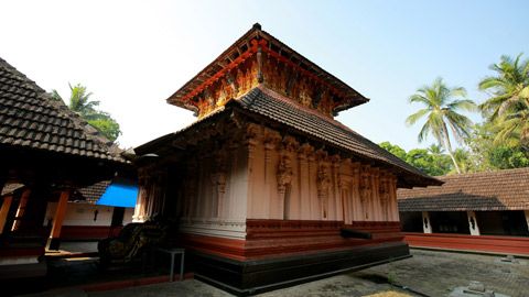 Sreekovil of Kadirur Surya Narayana Temple