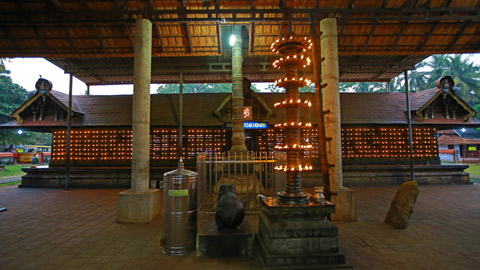 An evening at Lorkanarkavu temple