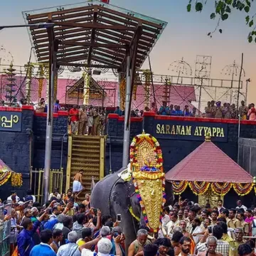 The procession from Sannidhanam to Saramkuthi, during the ten day long annual festival